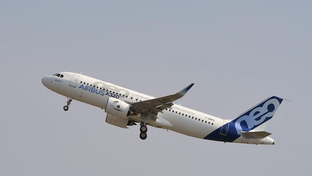 Giá vé máy bay sẽ tiếp tục neo cao bất chấp thỏa thuận ngừng bắn Mỹ-Iran